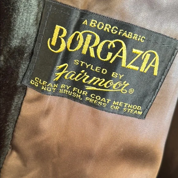 Elegant Vintage Borgazia Fairmoor Black Double-Breasted faux fur Coat - Picture 2 of 5